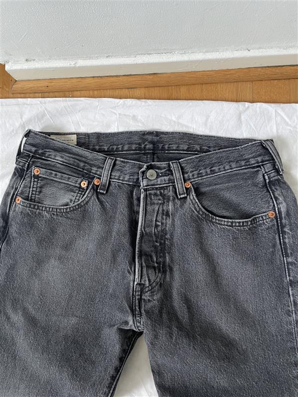 Levis Jeans - 501 Modell - W31 L32